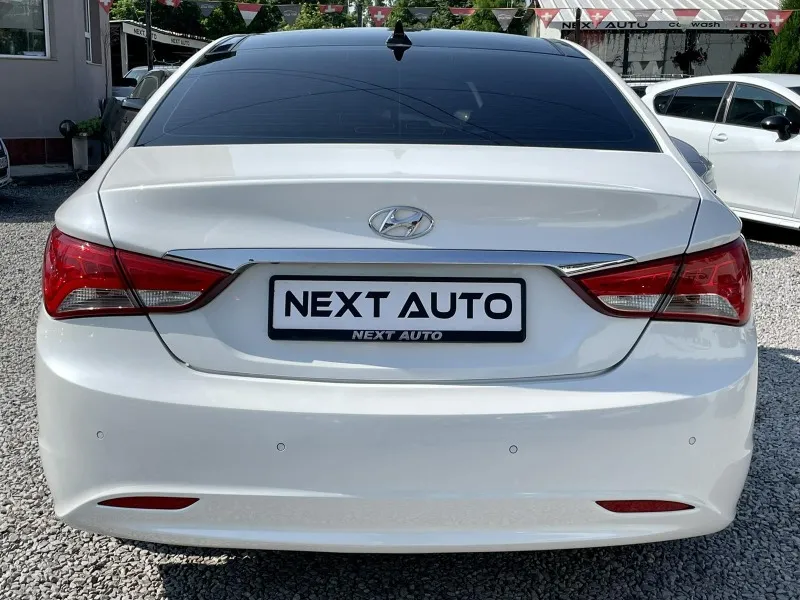 Hyundai Sonata 2.0LPI 156HP Image 6