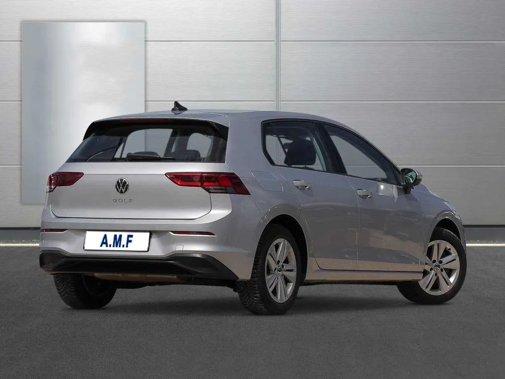 VOLKSWAGEN Golf Image 4